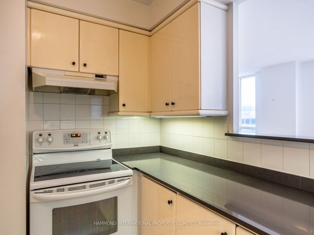 511 - 2285 Lake Shore Blvd W