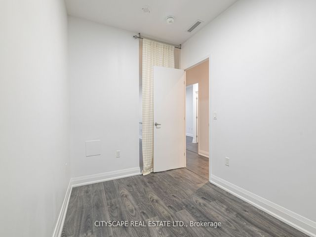 207 - 26 Gibbs Rd