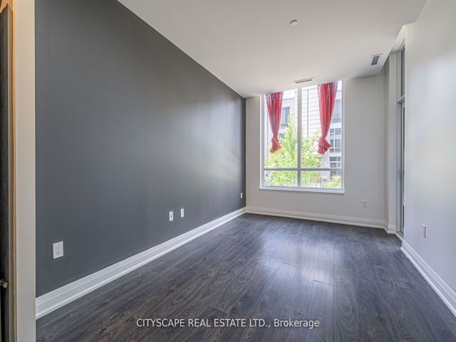 207 - 26 Gibbs Rd