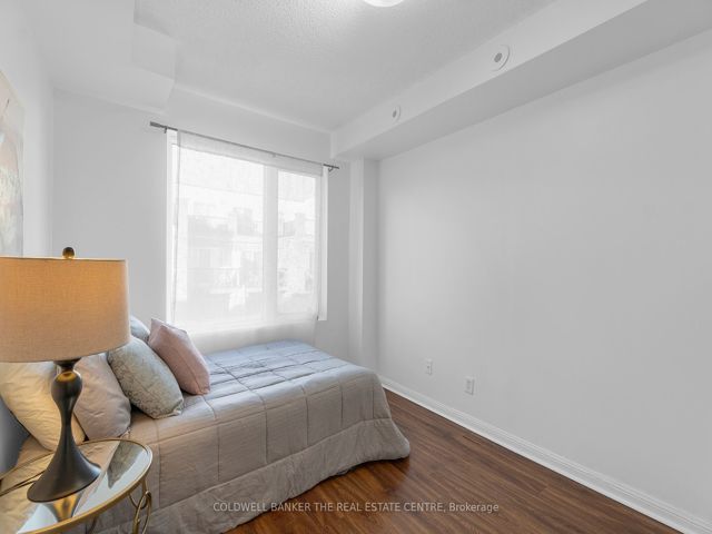 2057 - 3047 Finch Ave W