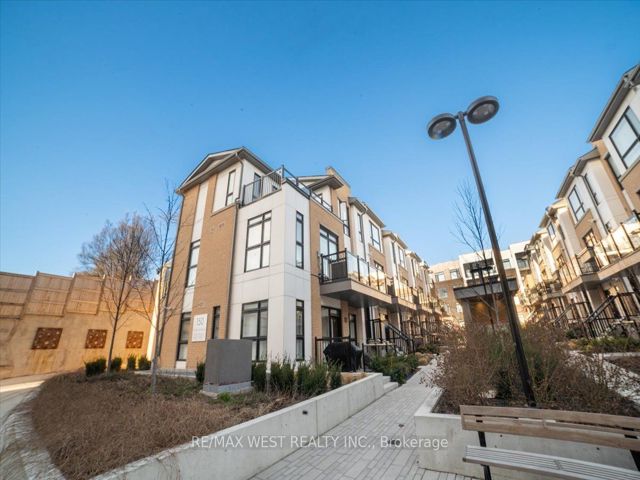 214 - 150 Canon Jackson Dr
