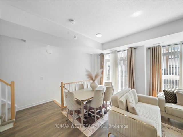 214 - 150 Canon Jackson Dr