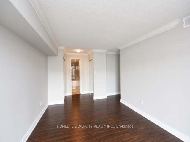 1004 - 5 Rowntree Rd