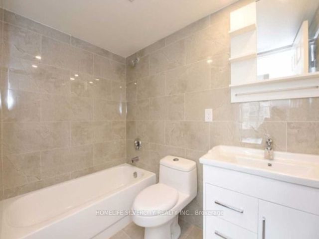 1004 - 5 Rowntree Rd