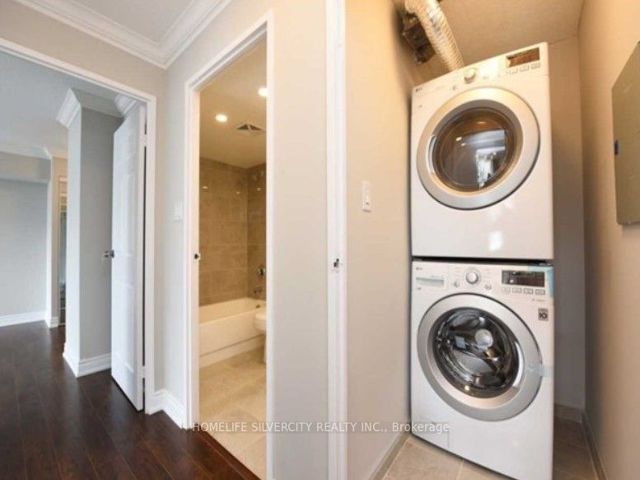 1004 - 5 Rowntree Rd