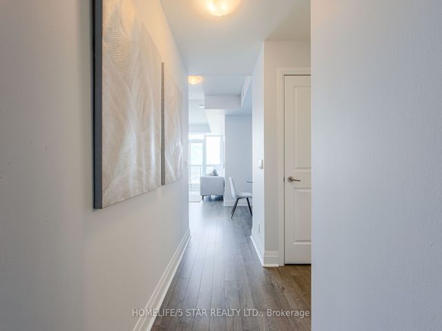 2103 - 17 Zorra St