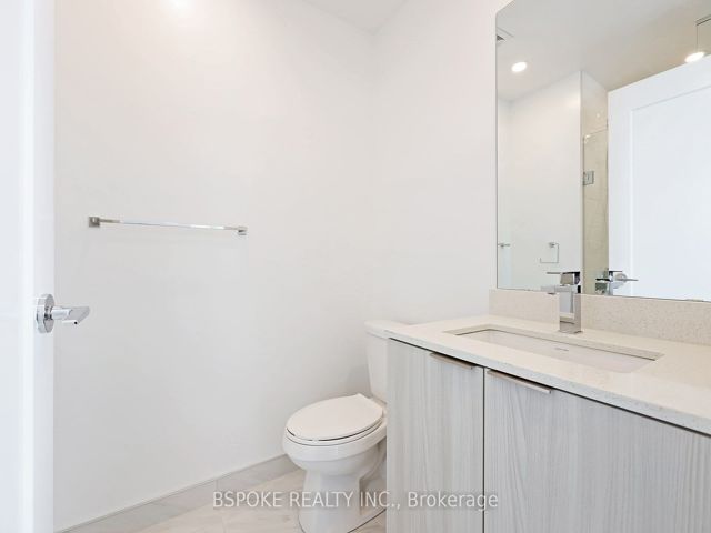 807 - 70 Annie Craig Dr