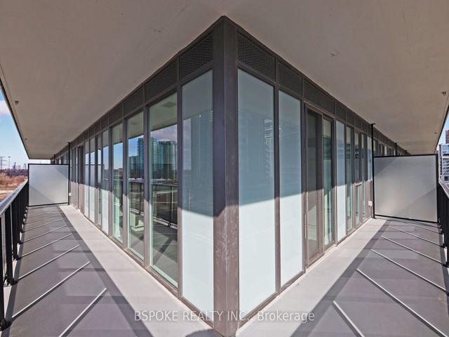 807 - 70 Annie Craig Dr