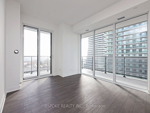 807 - 70 Annie Craig Dr
