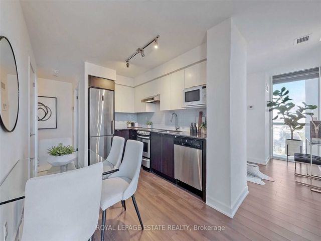 1505 - 160 Flemington Rd
