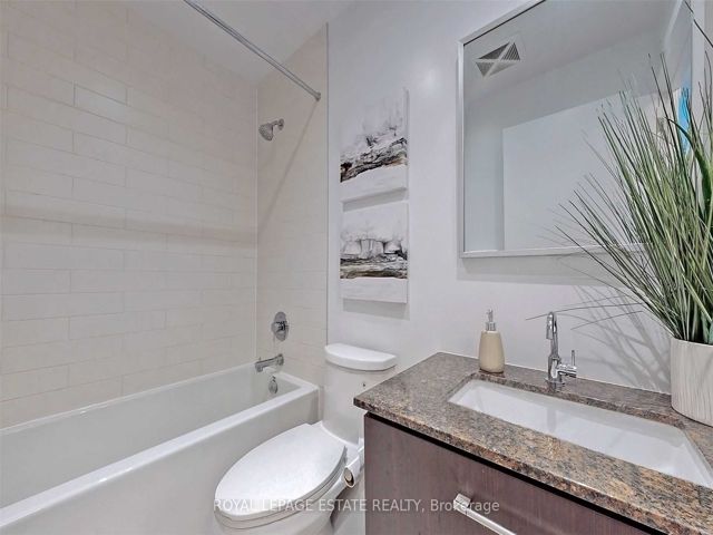 1505 - 160 Flemington Rd