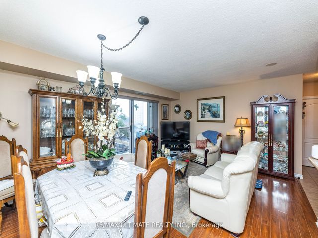 612 - 2088 Lawrence Ave W