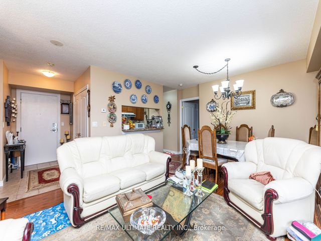612 - 2088 Lawrence Ave W