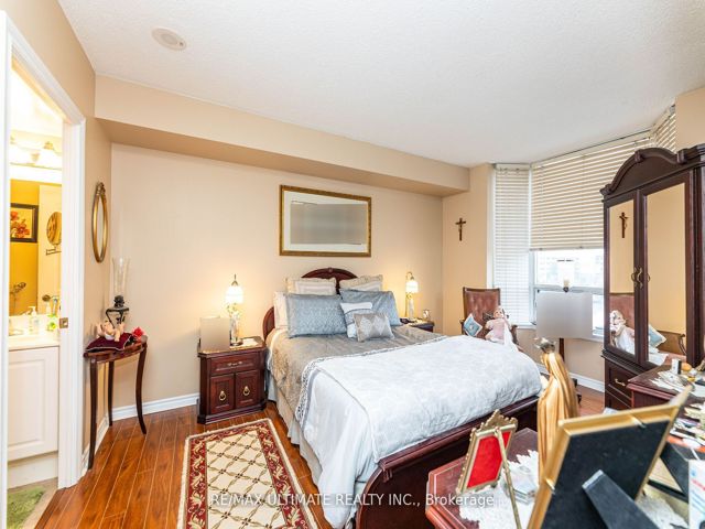 612 - 2088 Lawrence Ave W
