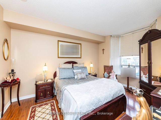 612 - 2088 Lawrence Ave W