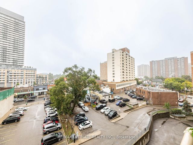 612 - 2088 Lawrence Ave W