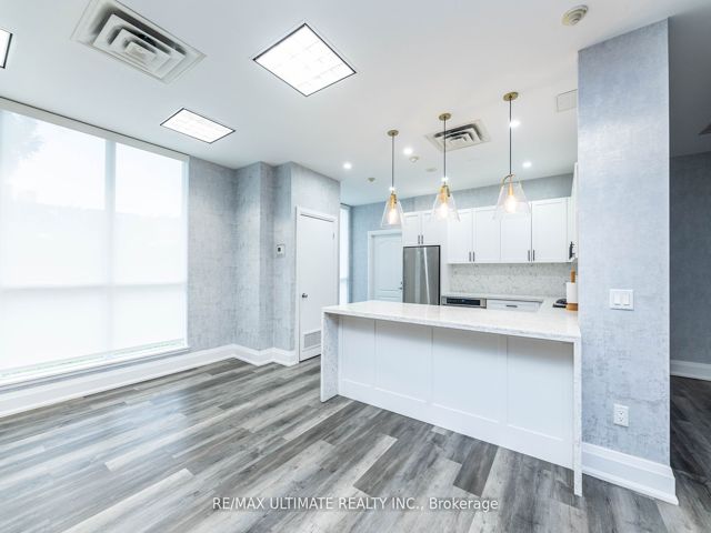 612 - 2088 Lawrence Ave W