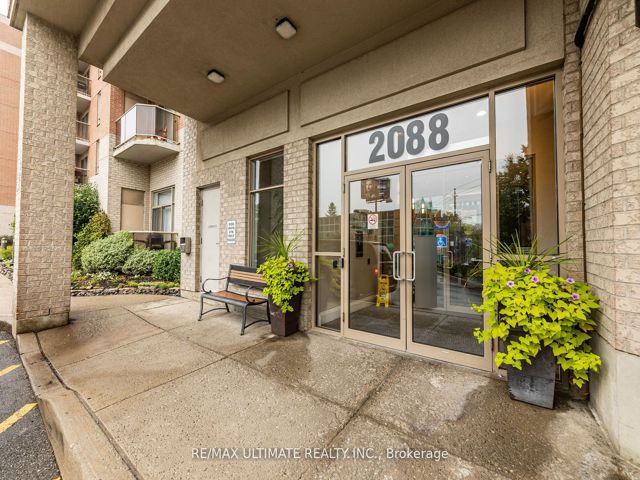 612 - 2088 Lawrence Ave W