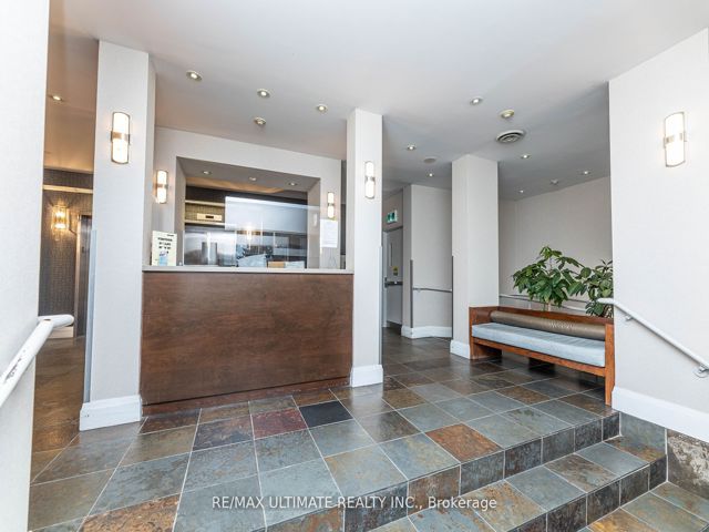 612 - 2088 Lawrence Ave W