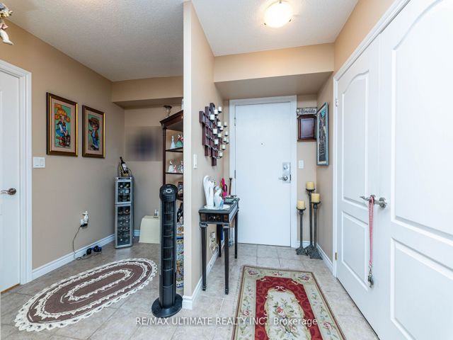 612 - 2088 Lawrence Ave W