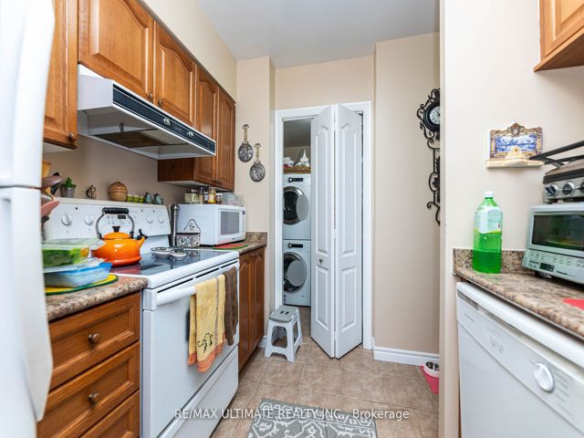 612 - 2088 Lawrence Ave W