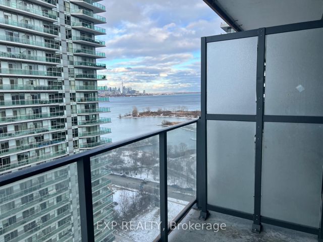 1913 - 30 Shore Breeze Dr