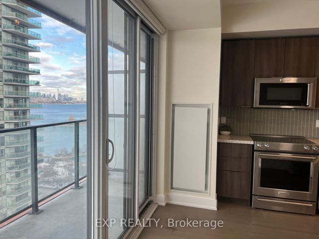 1913 - 30 Shore Breeze Dr