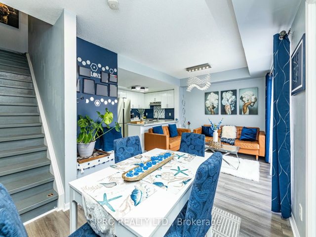 2029 - 3043 Finch Ave W
