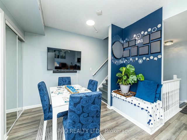 2029 - 3043 Finch Ave W