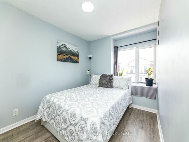2029 - 3043 Finch Ave W