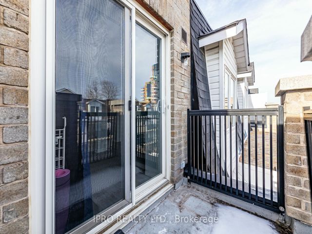 2029 - 3043 Finch Ave W