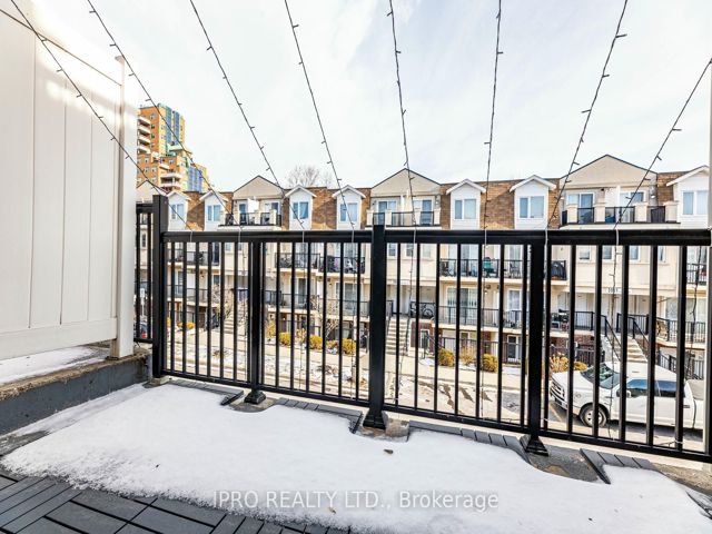 2029 - 3043 Finch Ave W