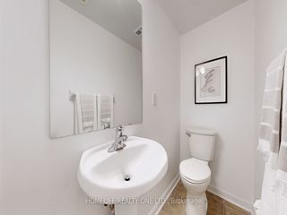 1019 - 18 Laidlaw St