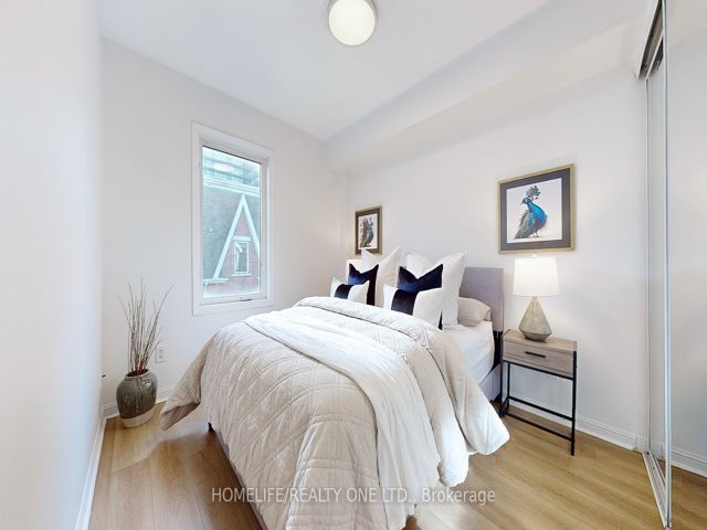 1019 - 18 Laidlaw St