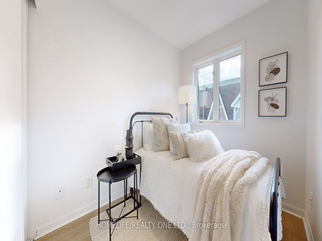 1019 - 18 Laidlaw St