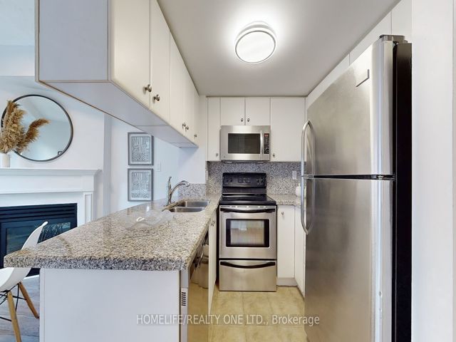 1019 - 18 Laidlaw St