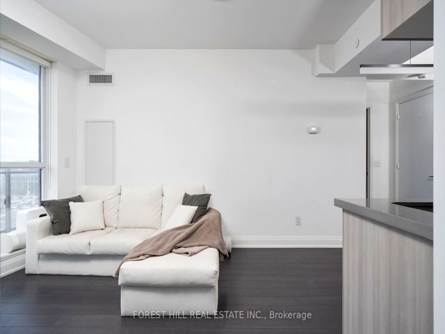 704 - 16 Mcadam Ave