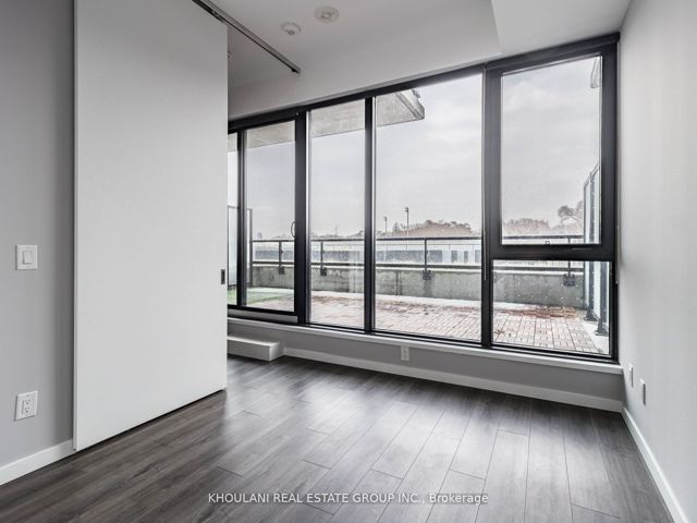 204 - 7 Smith Cres
