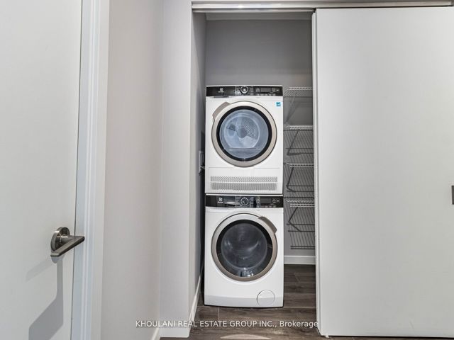204 - 7 Smith Cres