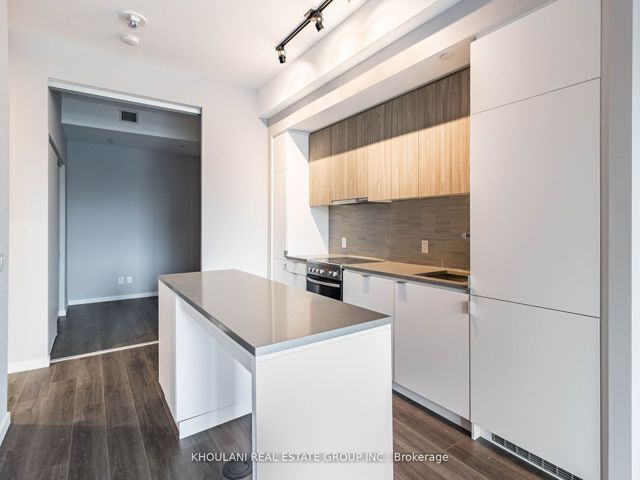 204 - 7 Smith Cres