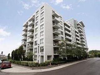 422 - 812 Lansdowne Ave
