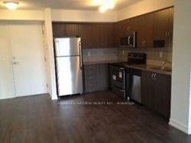 422 - 812 Lansdowne Ave