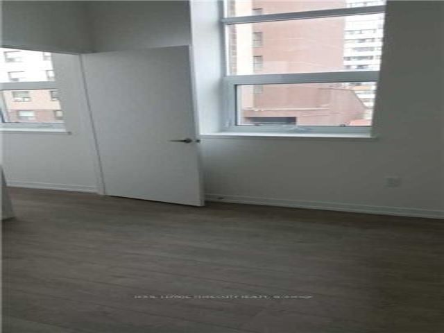 308 - 1410 Dupont Rd E