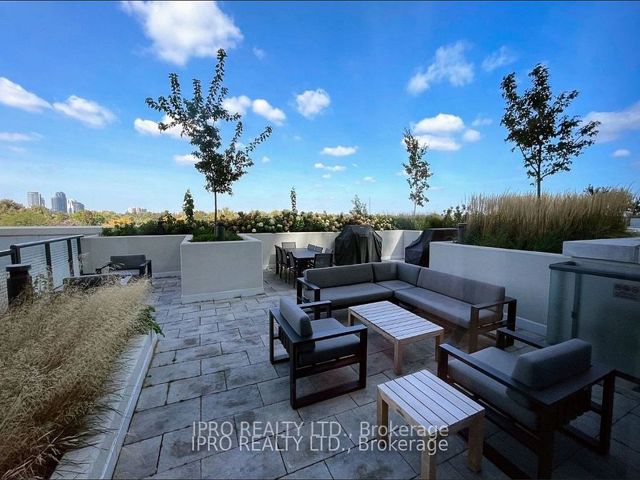 1102 - 30 Samuel Wood Way