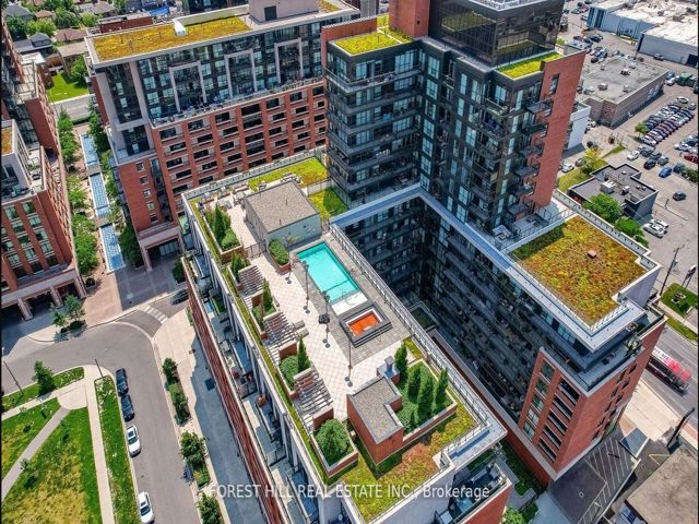 208 - 3091 Dufferin St