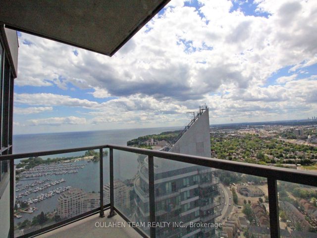 4301 - 2230 Lake Shore Blvd W