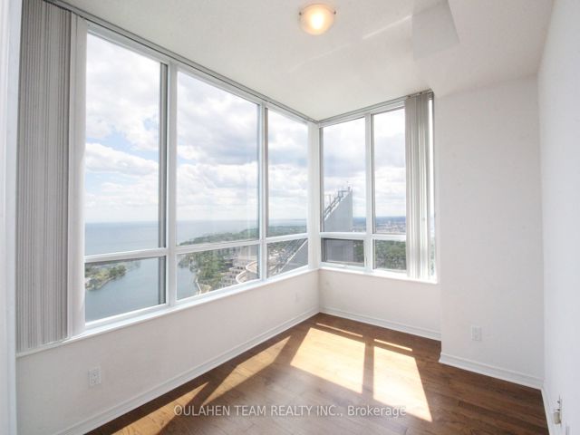 4301 - 2230 Lake Shore Blvd W
