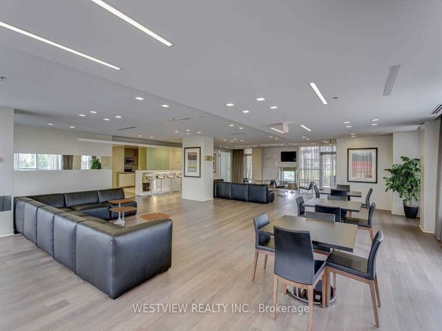 405 - 16 Brookers Lane