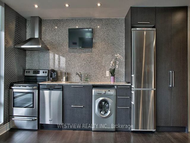 405 - 16 Brookers Lane