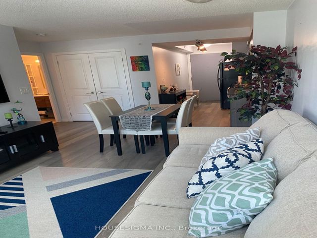 320 - 80 Esther Lorrie Dr